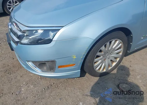 2010 Ford Fusion Hybrid z USA, uszkodzony, nr VIN 3FADP0L35AR279780